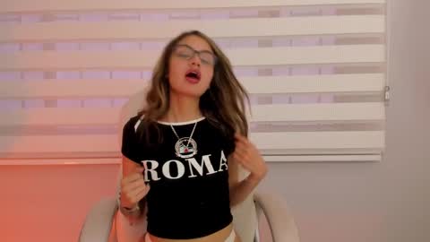 Snapshot of emma_bloom__ chatting on February 2025 08:34:02 PM Emma Bloom online show from February 2025 08:34:02 PM