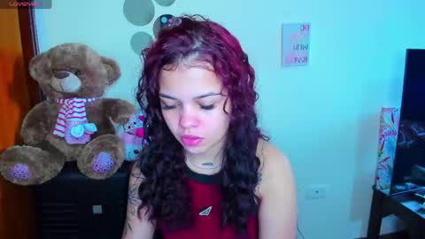 Snapshot of emma_boo_ chatting on April 2026 02:54:01 PM emma_boo_ online show from April 2026 02:54:01 PM