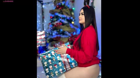 Snapshot of emma_brown022 chatting on December 2025 07:44:01 PM emma online show from December 2025 07:44:01 PM