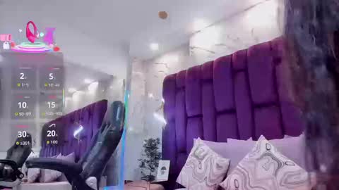 Snapshot of emma_carterr1 chatting on December 2025 08:16:02 PM pau online show from December 2025 08:16:02 PM