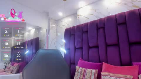 Snapshot of emma_carterr1 chatting on January 2026 05:51:02 PM pau online show from January 2026 05:51:02 PM