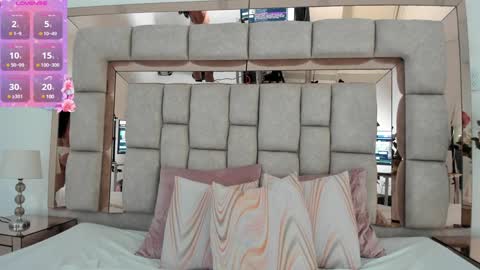 Snapshot of emma_castilloo chatting on January 2025 12:17:01 PM Emma Castillo online show from January 2025 12:17:01 PM