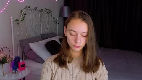 emma_chaser online show from November 2025 02:33:01 AM