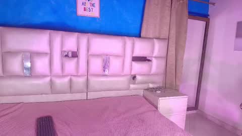 Snapshot of emma_curvy1 chatting on February 2025 03:06:02 AM Emma online show from February 2025 03:06:02 AM