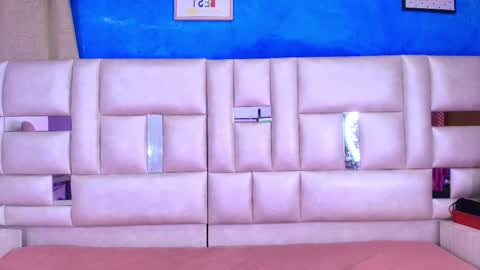 Snapshot of emma_curvy1 chatting on September 2025 03:07:02 AM Emma online show from September 2025 03:07:02 AM