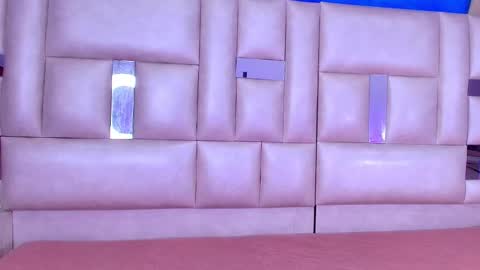 Snapshot of emma_curvy1 chatting on October 2025 03:03:02 AM Emma online show from October 2025 03:03:02 AM