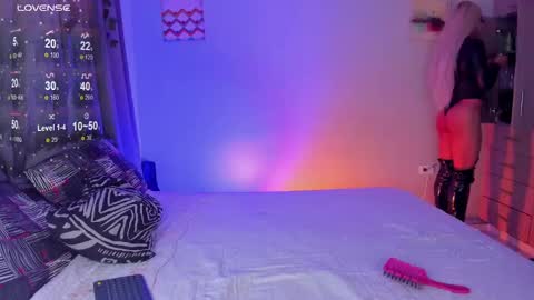 Snapshot of emma_demonn chatting on February 2025 04:07:01 PM Mistress Emma Demon online show from February 2025 04:07:01 PM