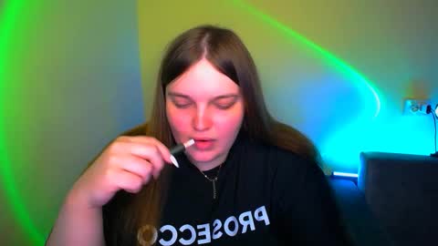 Snapshot of emma_dorn chatting on September 2025 07:38:01 PM Eva online show from September 2025 07:38:01 PM