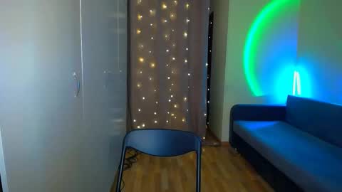 Snapshot of emma_dorn chatting on October 2025 11:58:02 AM Eva online show from October 2025 11:58:02 AM