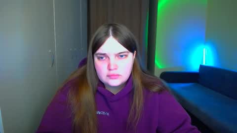 Snapshot of emma_dorn chatting on November 2025 08:31:01 AM Eva online show from November 2025 08:31:01 AM