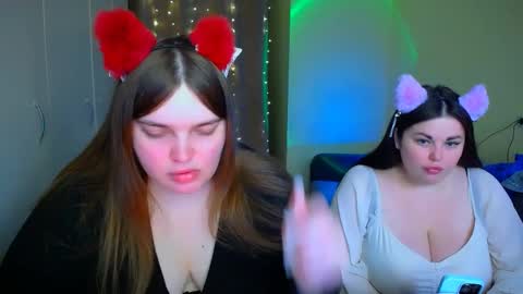 Snapshot of emma_dorn chatting on November 2025 09:01:02 AM Eva online show from November 2025 09:01:02 AM