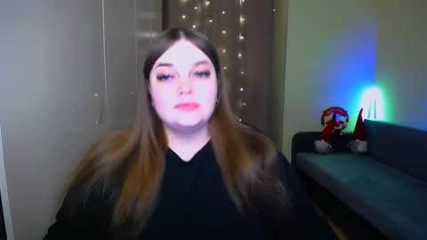 Snapshot of emma_dorn chatting on December 2025 06:15:01 PM Eva online show from December 2025 06:15:01 PM