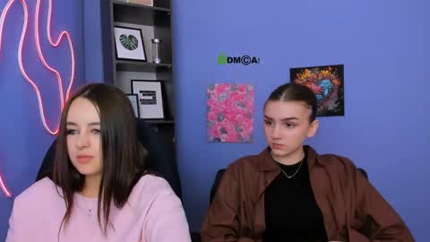 Snapshot of emma_hazell chatting on April 2026 11:05:02 AM Emma online show from April 2026 11:05:02 AM