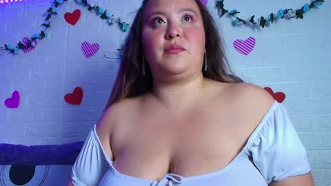 Snapshot of emma_honey__ chatting on November 2025 01:38:01 AM Emma Miel online show from November 2025 01:38:01 AM