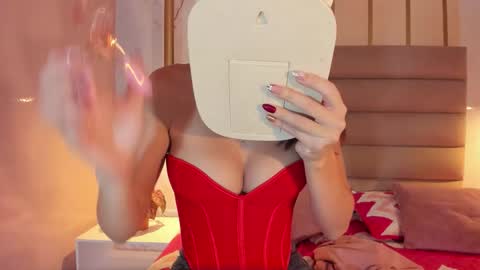 emma_jhoons online show from December 2025 11:08:02 AM