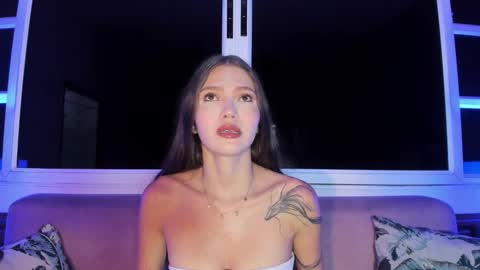 emma_jhoons online show from January 2026 11:01:02 AM