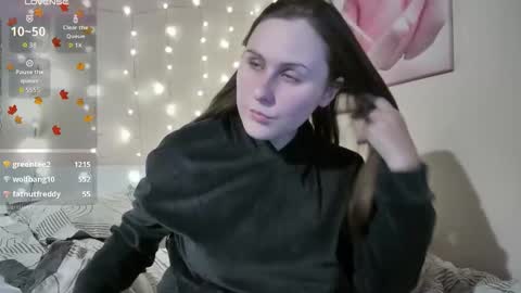 emma_just online show from November 2025 08:44:01 PM