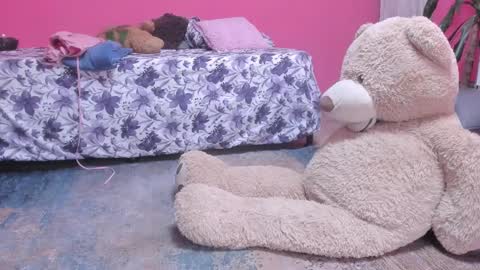 Snapshot of emma_lean chatting on December 2024 11:06:01 AM whises lits online show from December 2024 11:06:01 AM