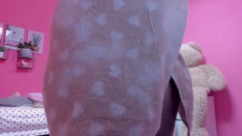 Snapshot of emma_lean chatting on January 2025 01:21:01 PM whises lits online show from January 2025 01:21:01 PM