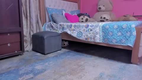 Snapshot of emma_lean chatting on February 2025 11:32:02 AM whises lits online show from February 2025 11:32:02 AM