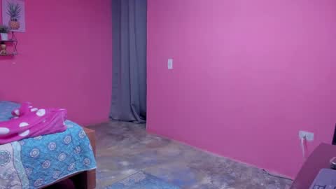 Snapshot of emma_lean chatting on February 2025 03:16:01 PM whises lits online show from February 2025 03:16:01 PM