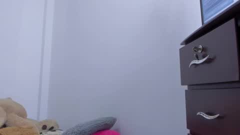 Snapshot of emma_lean chatting on September 2025 11:04:01 AM whises lits online show from September 2025 11:04:01 AM