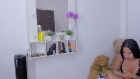 Snapshot of emma_lean chatting on October 2025 11:30:01 AM whises lits online show from October 2025 11:30:01 AM