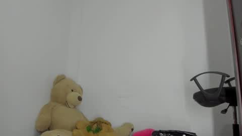 Snapshot of emma_lean chatting on October 2025 11:35:01 AM whises lits online show from October 2025 11:35:01 AM