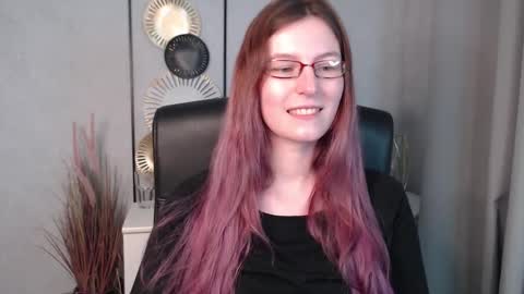 Snapshot of emma_lust94 chatting on December 2024 01:10:01 PM emma online show from December 2024 01:10:01 PM