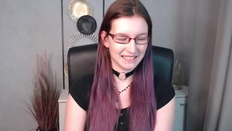 Snapshot of emma_lust94 chatting on December 2024 10:06:02 AM emma online show from December 2024 10:06:02 AM