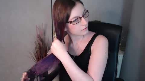 Snapshot of emma_lust94 chatting on January 2025 06:33:02 AM emma online show from January 2025 06:33:02 AM