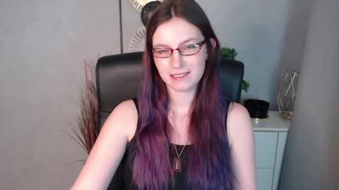 Snapshot of emma_lust94 chatting on January 2025 10:20:02 AM emma online show from January 2025 10:20:02 AM