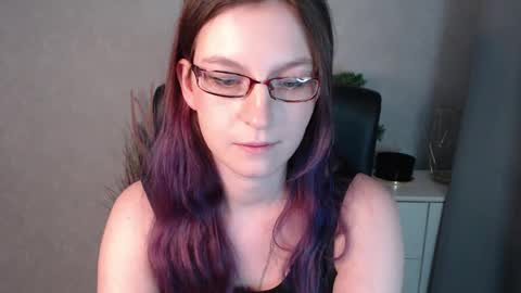 Snapshot of emma_lust94 chatting on January 2025 01:25:02 PM emma online show from January 2025 01:25:02 PM