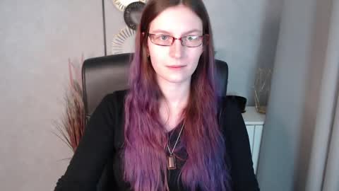 Snapshot of emma_lust94 chatting on January 2025 12:46:02 PM emma online show from January 2025 12:46:02 PM