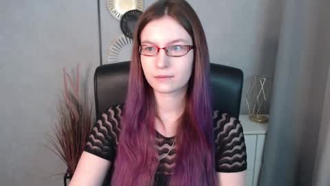 Snapshot of emma_lust94 chatting on January 2025 07:05:01 AM emma online show from January 2025 07:05:01 AM