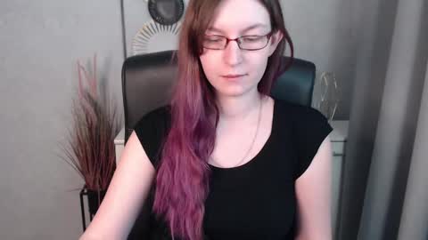 Snapshot of emma_lust94 chatting on January 2025 01:11:01 PM emma online show from January 2025 01:11:01 PM