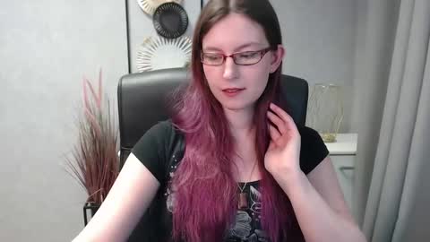 Snapshot of emma_lust94 chatting on January 2025 10:45:01 AM emma online show from January 2025 10:45:01 AM