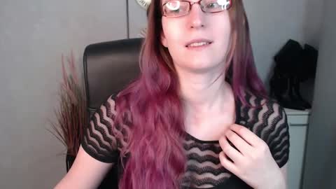 Snapshot of emma_lust94 chatting on February 2025 07:03:01 AM emma online show from February 2025 07:03:01 AM