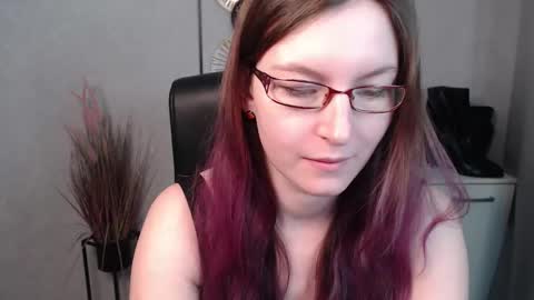 Snapshot of emma_lust94 chatting on February 2025 07:09:01 AM emma online show from February 2025 07:09:01 AM