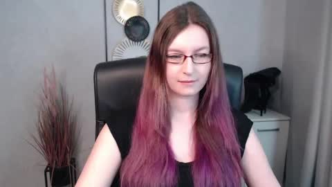 Snapshot of emma_lust94 chatting on March 2025 07:08:02 AM emma online show from March 2025 07:08:02 AM