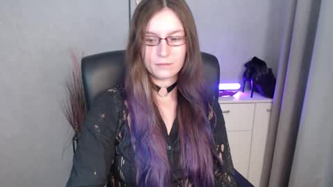 Snapshot of emma_lust94 chatting on October 2025 06:54:02 AM emma online show from October 2025 06:54:02 AM