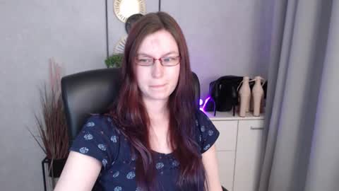Snapshot of emma_lust94 chatting on March 2026 06:45:02 PM emma online show from March 2026 06:45:02 PM