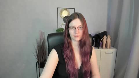 Snapshot of emma_lust94 chatting on April 2026 05:29:02 AM emma online show from April 2026 05:29:02 AM