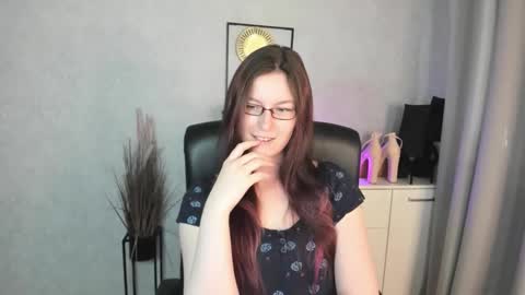 Snapshot of emma_lust94 chatting on May 2026 06:32:01 AM emma online show from May 2026 06:32:01 AM