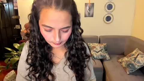 Snapshot of emma_luxy chatting on February 2025 04:18:02 AM emma luxy online show from February 2025 04:18:02 AM