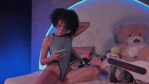     online show from February 2025 10:35:01 AM