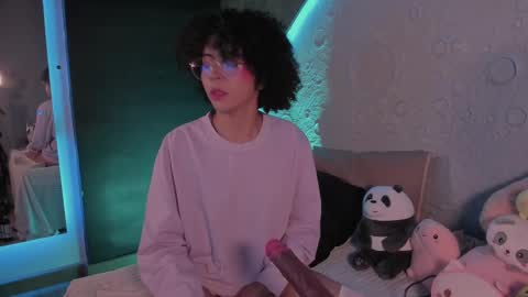     online show from February 2025 10:07:01 AM