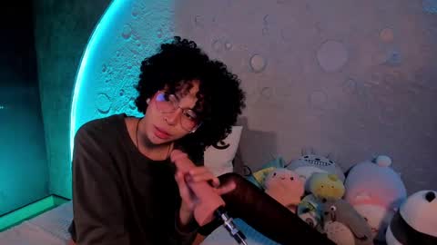     online show from February 2025 01:10:02 PM