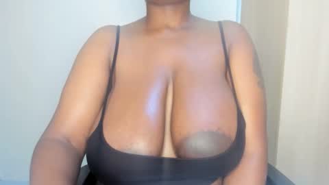 Snapshot of emma_remi chatting on October 2025 01:07:02 PM emma_remi online show from October 2025 01:07:02 PM