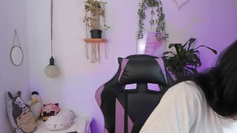 Emma online show from May 2026 03:17:01 PM
